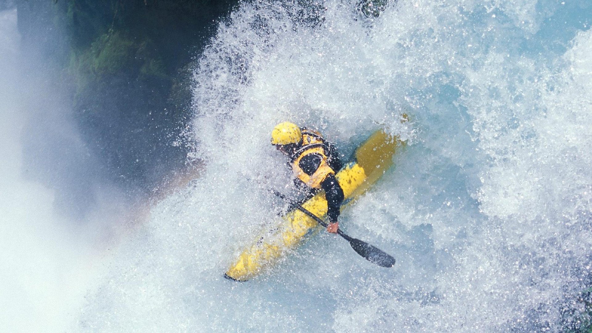 _海底滑索：在水中穿越莫测奇境_，跳入海底视频