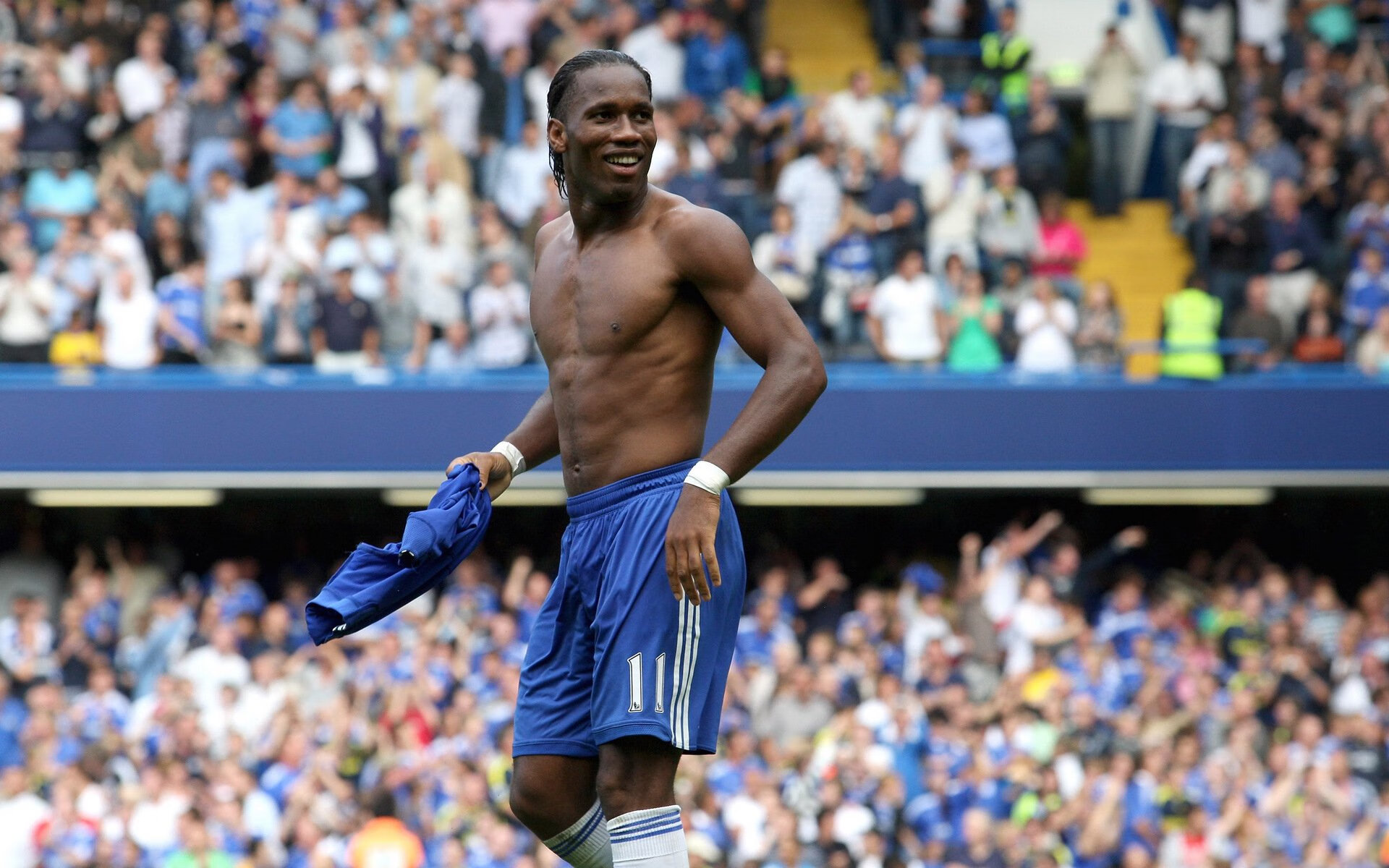 “英超战火再起，豪门逐鹿争夺榜首”，英超的豪门球队